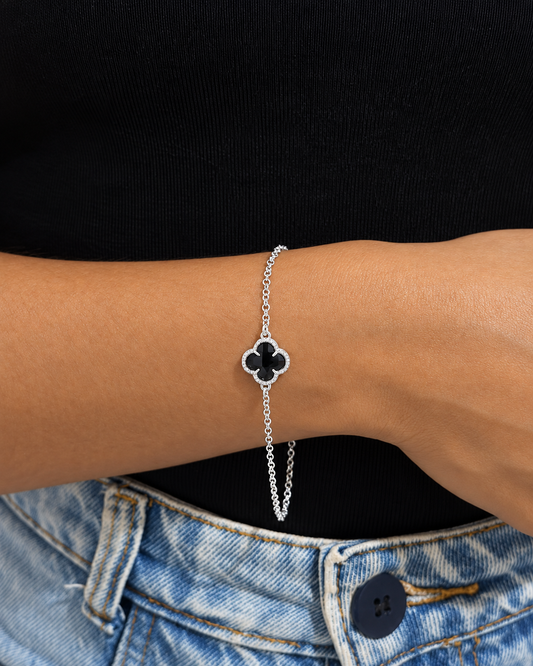 Pulseira Trevo Preto com Zircônias